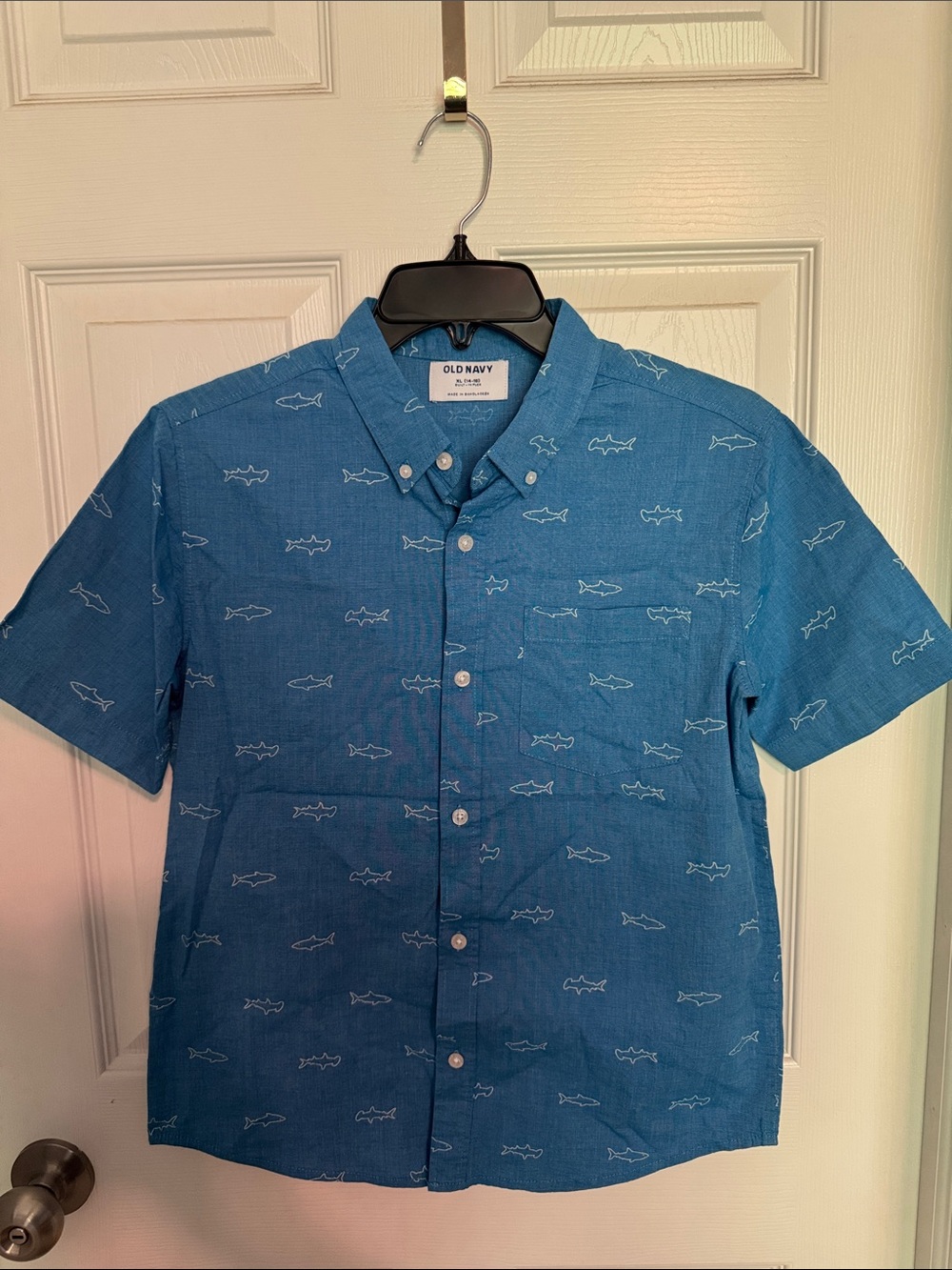 EUC Old Navy Boys Short-Sleeve Shark-Print Button-Down Shirt